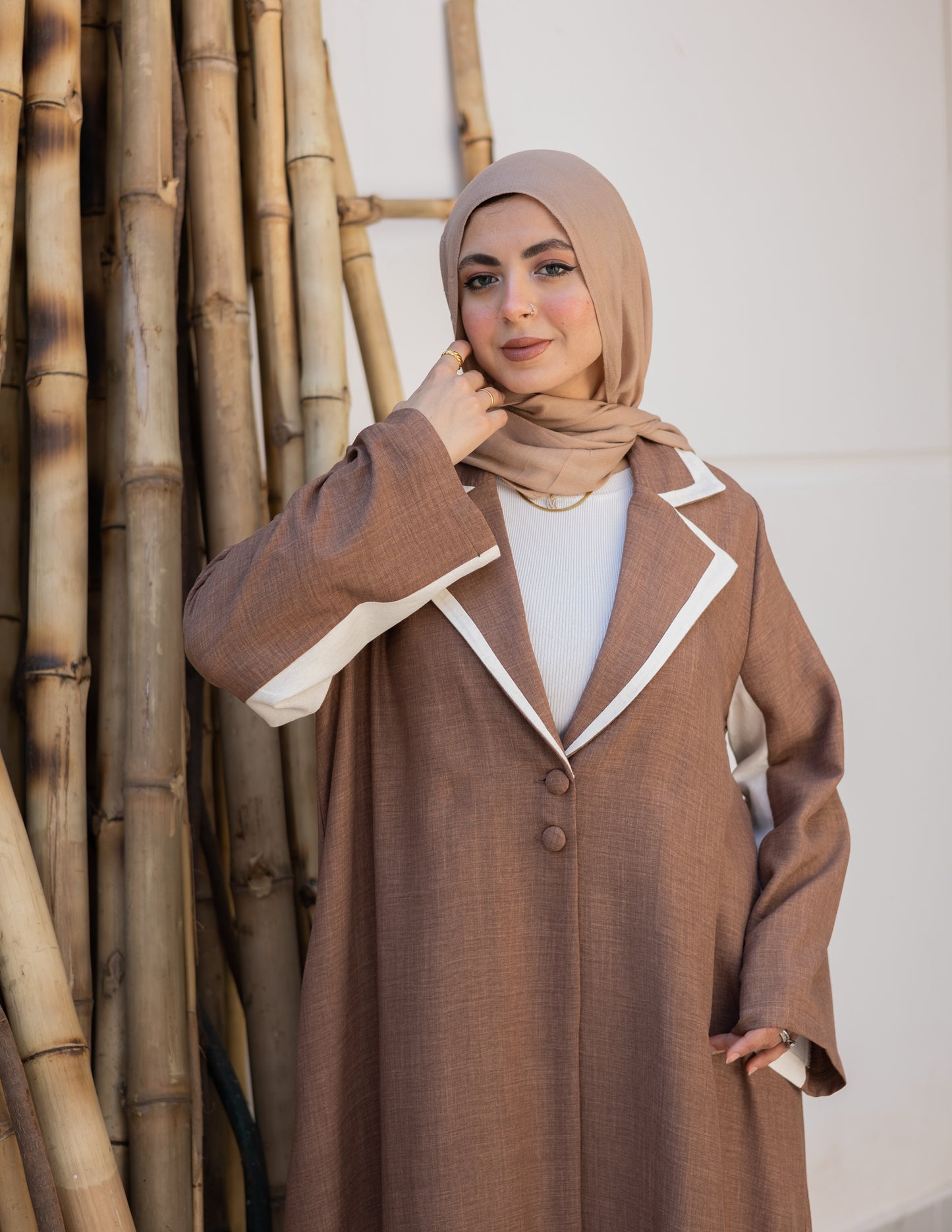 Riviera Linen Abaya Inlaid With Pure Linen In Cafe